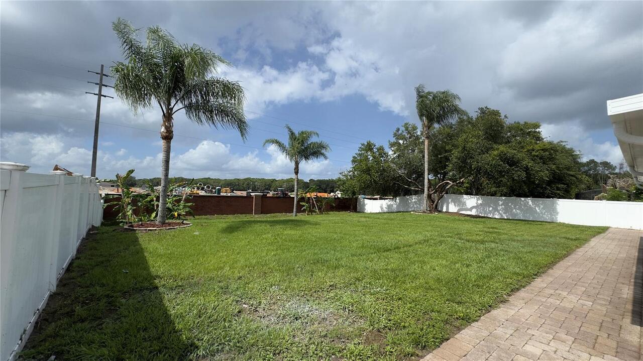 Listing Photo 14