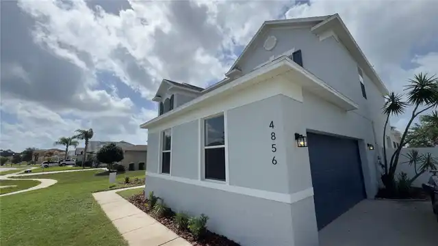 Listing Photo 9