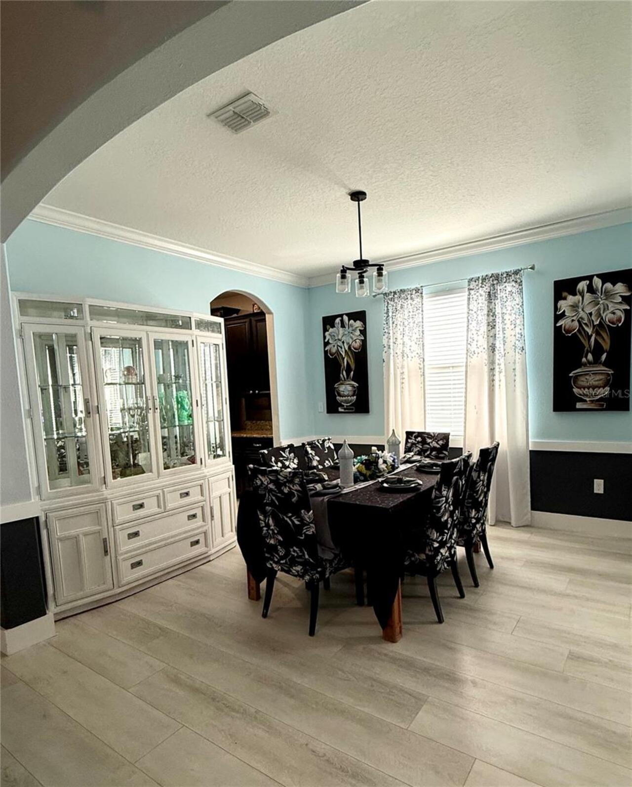 Listing Photo 12