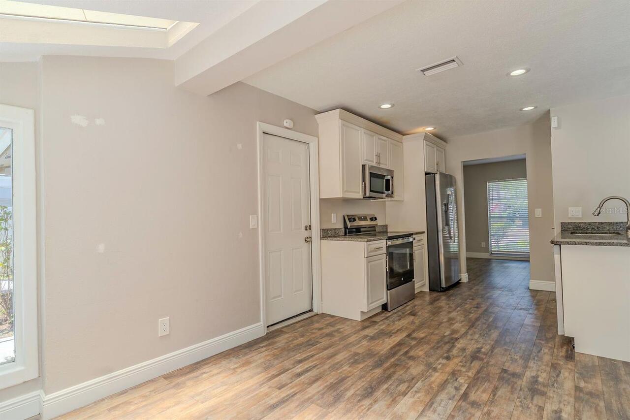 Listing Photo 15