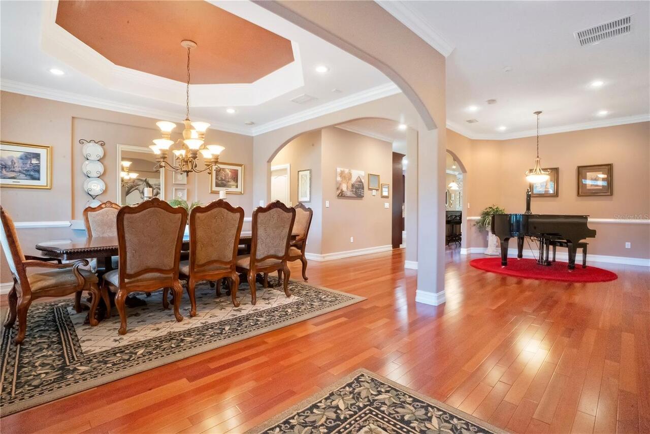 Listing Photo 11