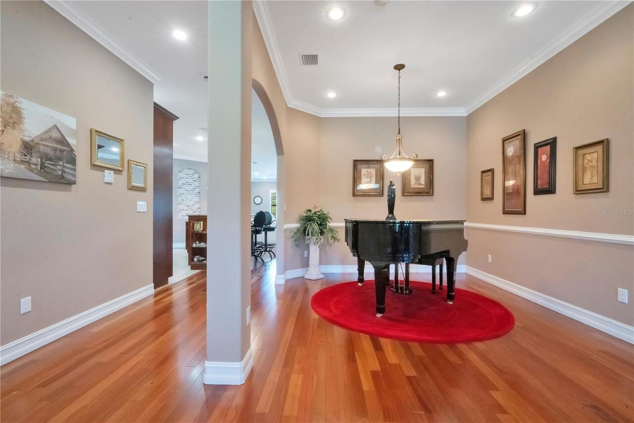 Listing Photo 12