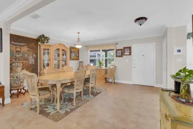 Listing Photo 9