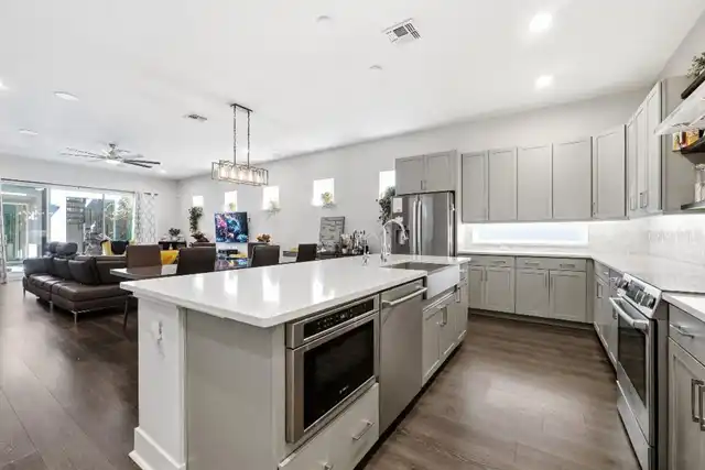 Listing Photo 19