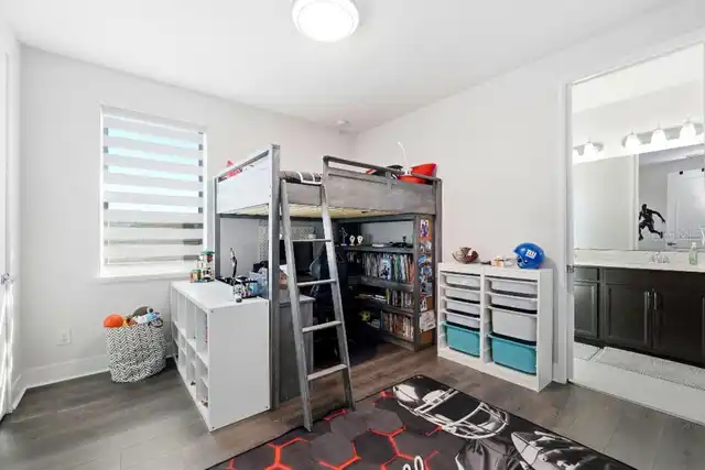 Listing Photo 32