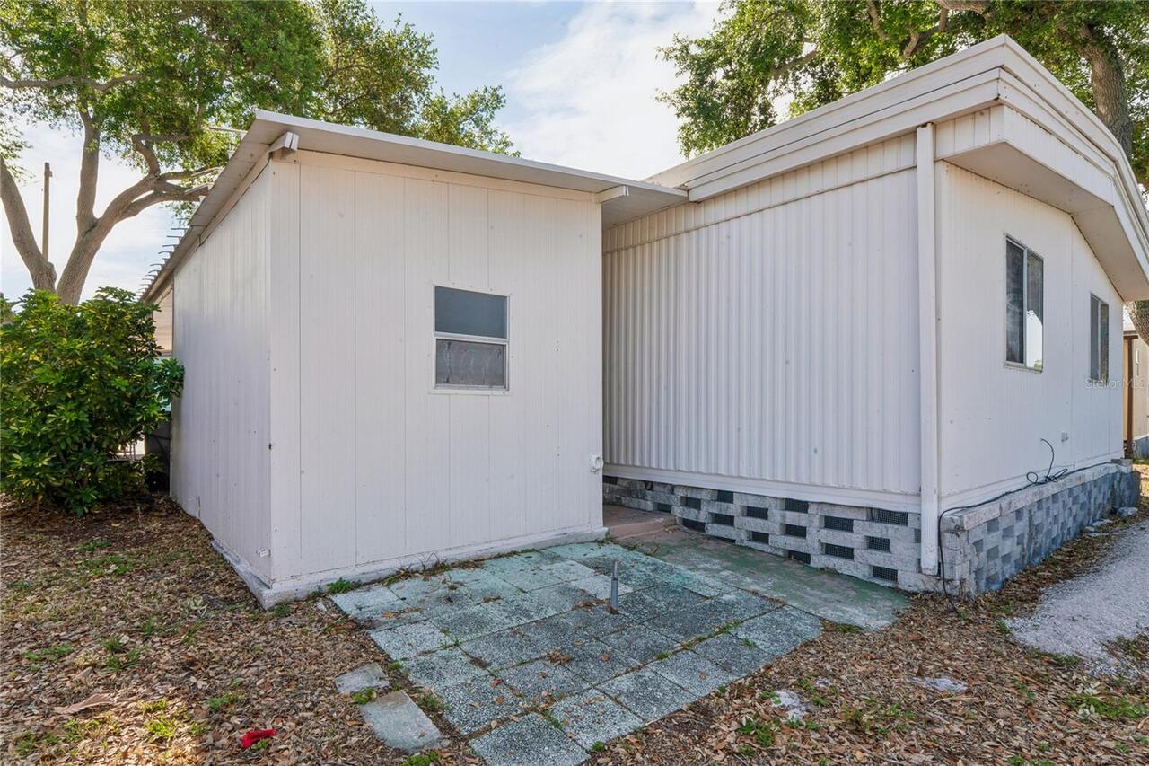 Listing Photo 12