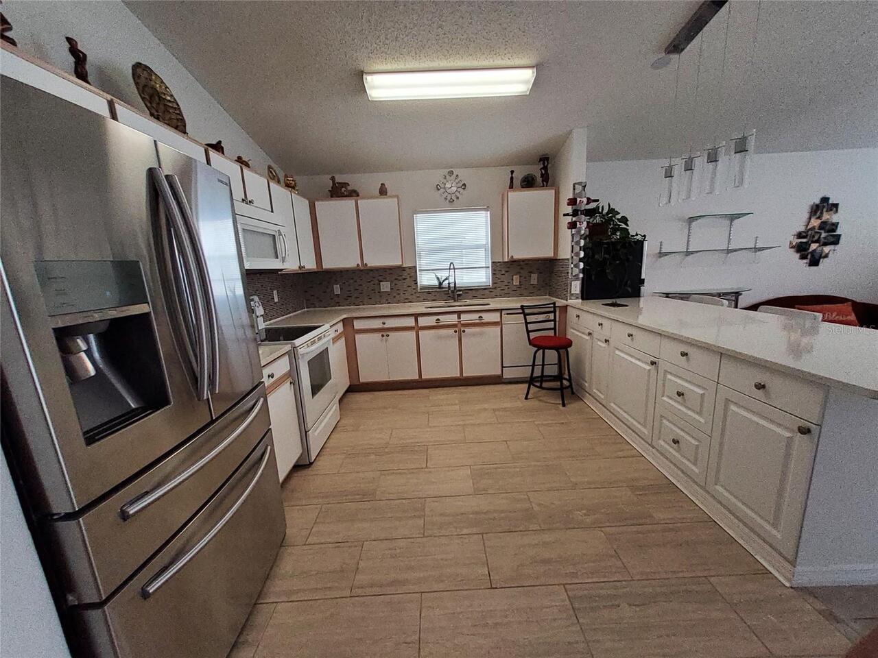 Listing Photo 12
