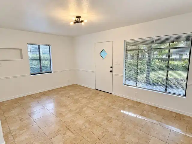 Listing Photo 14