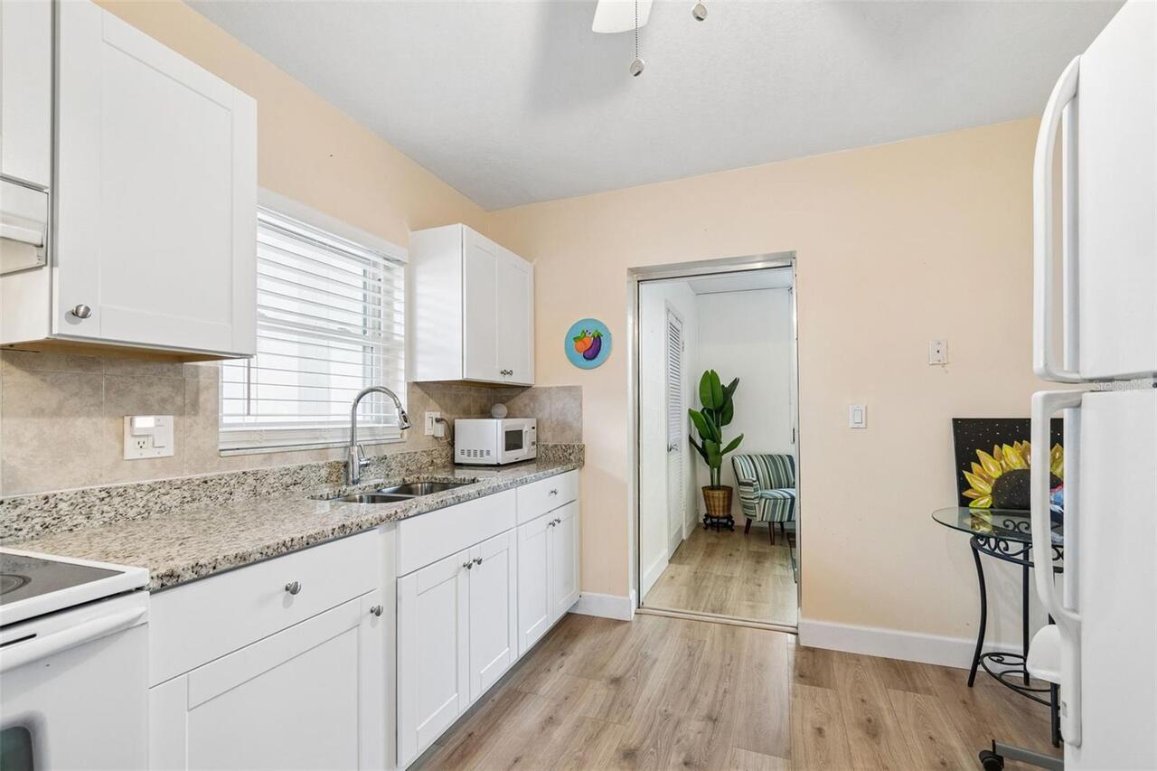 Listing Photo 14