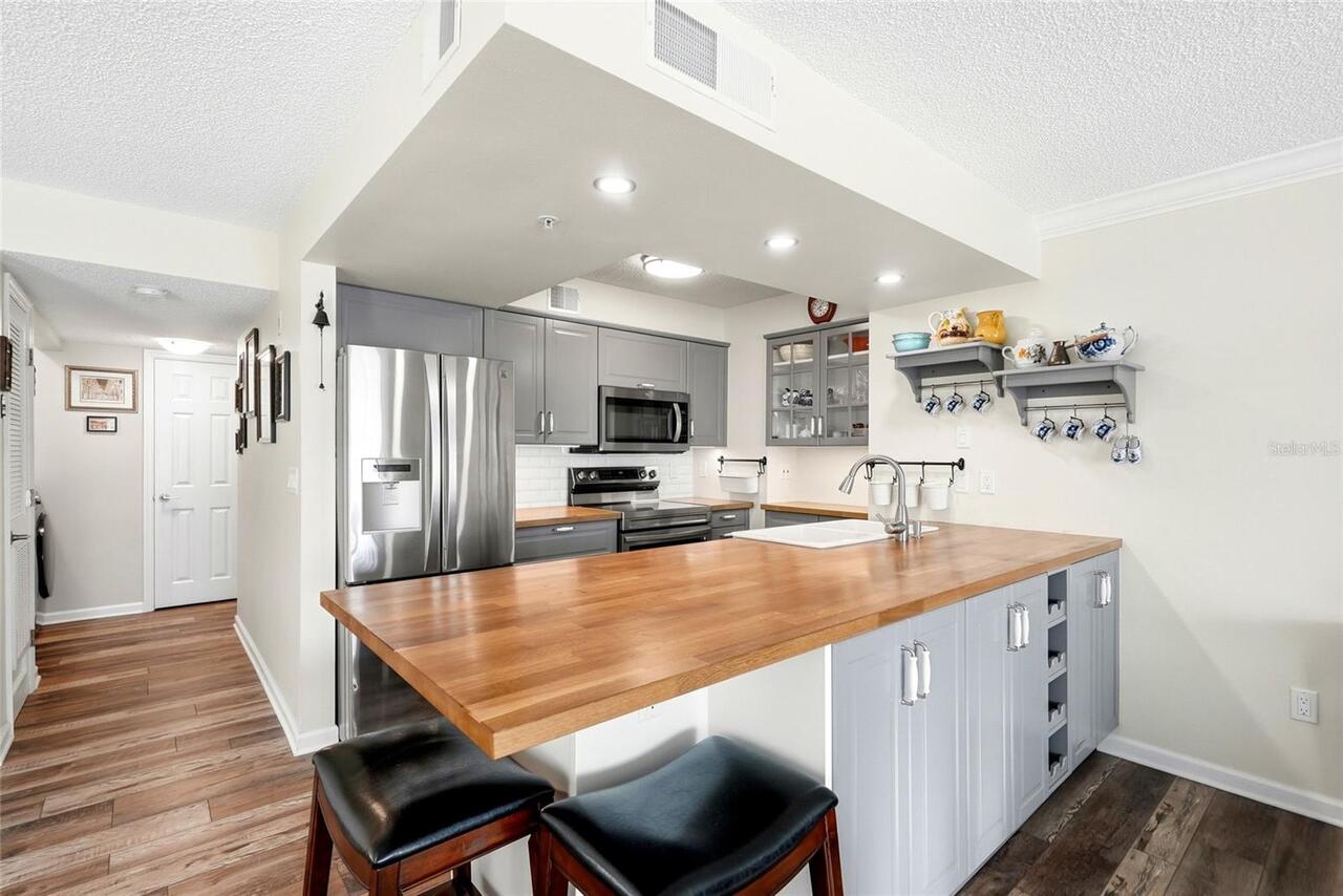 Listing Photo 10