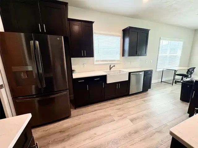 Listing Photo 17