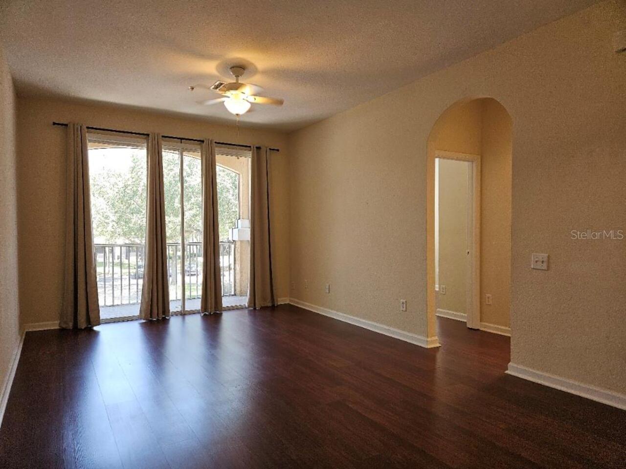 Listing Photo 12
