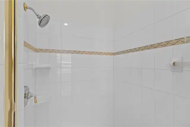 Listing Photo 43