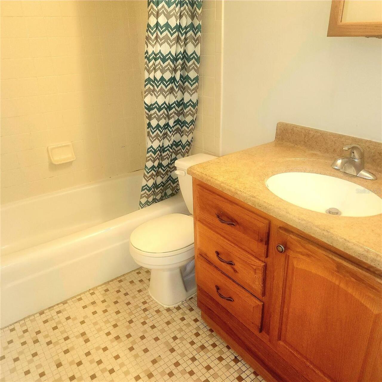 Listing Photo 8