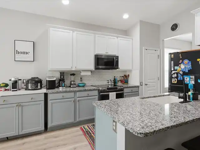 Listing Photo 9