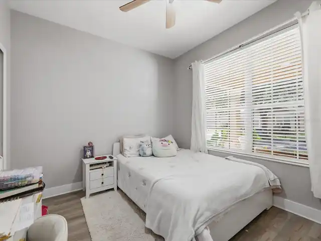 Listing Photo 20