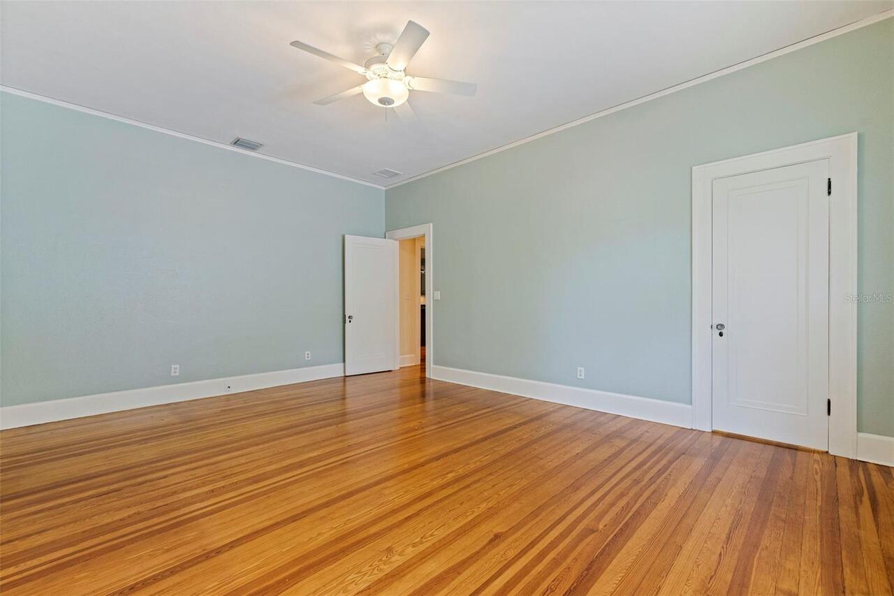 Listing Photo 33
