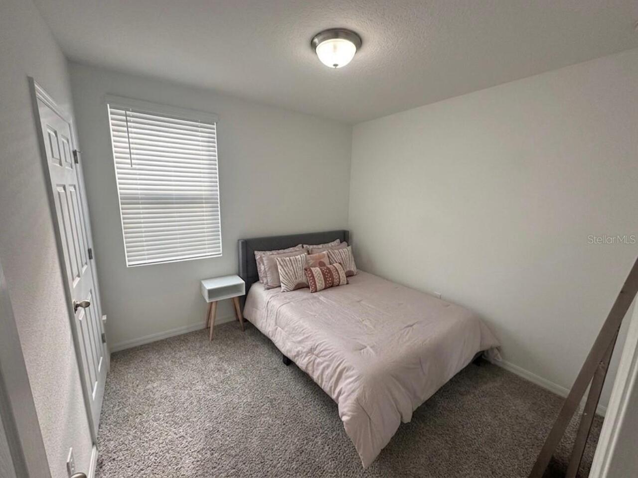 Listing Photo 8