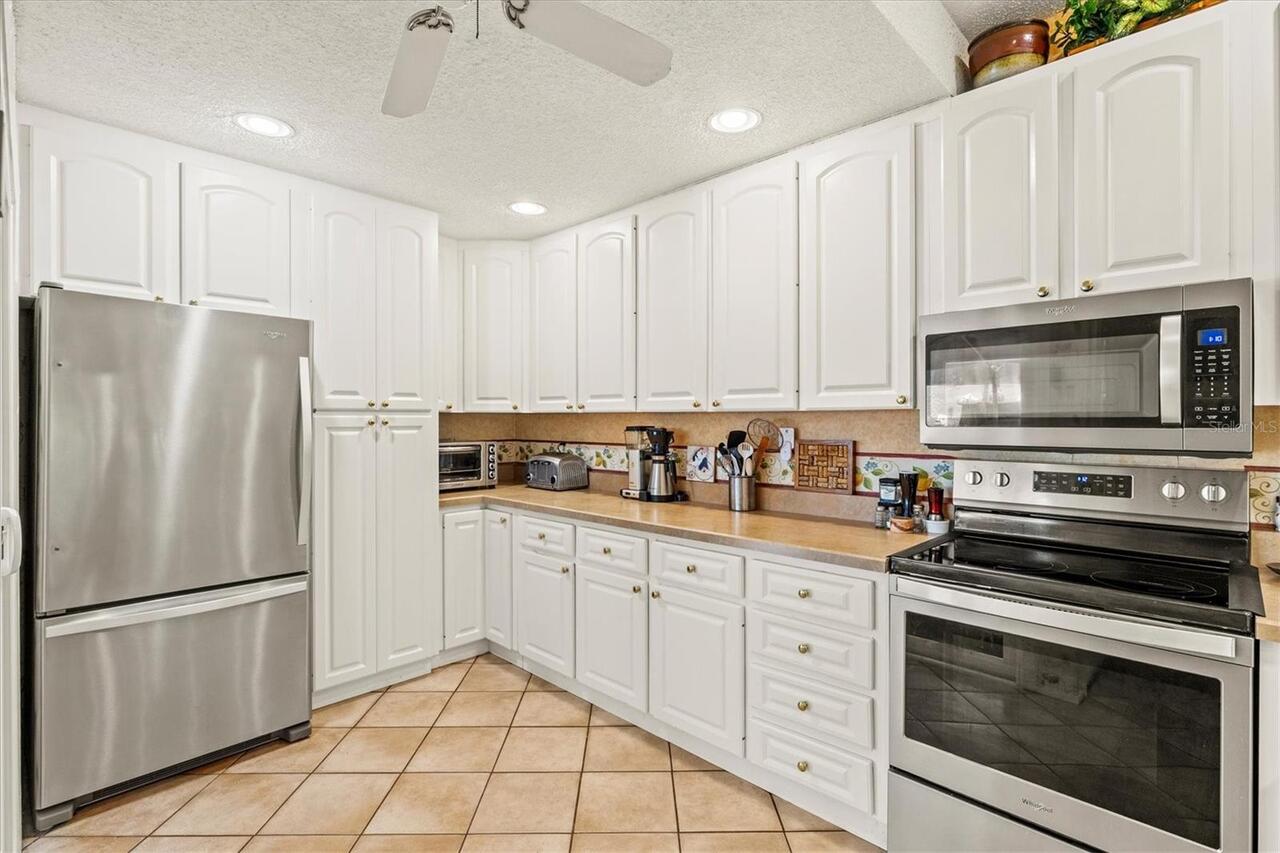 Listing Photo 10