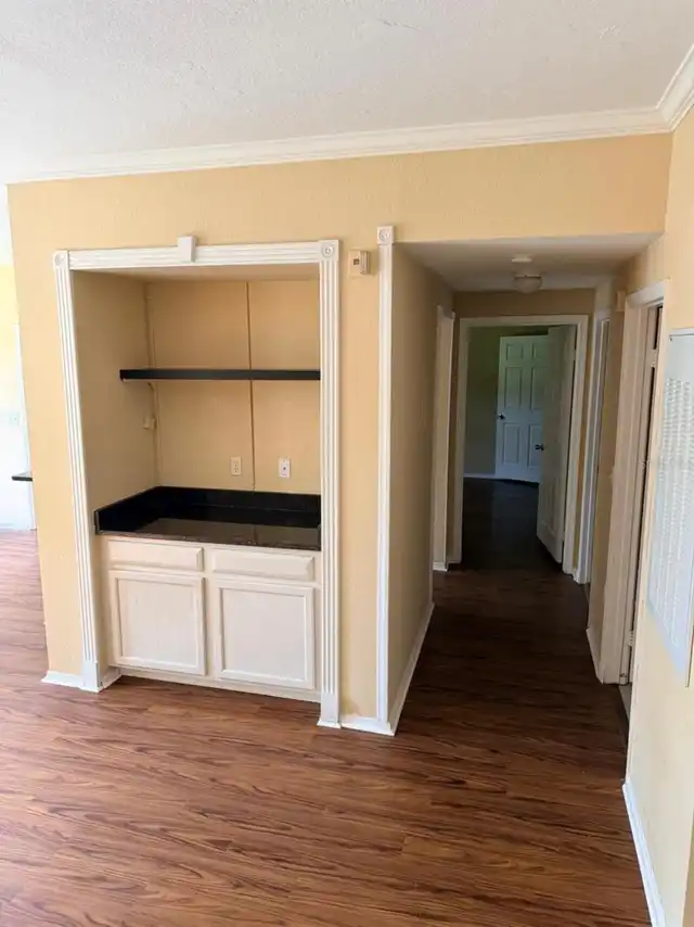 Listing Photo 7