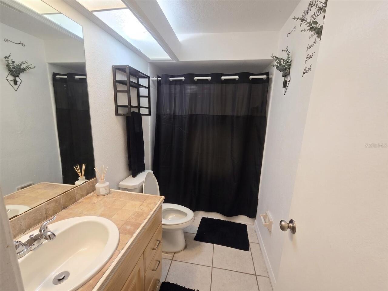 Listing Photo 11