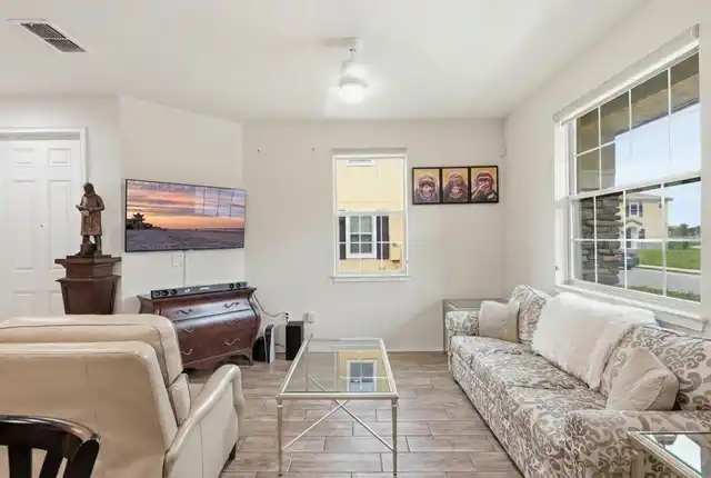 Listing Photo 15