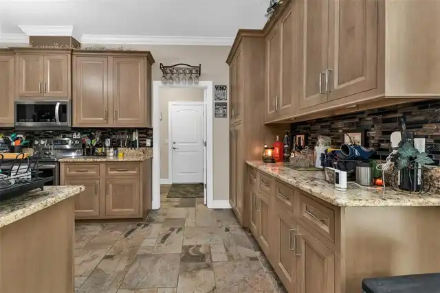 Listing Photo 22