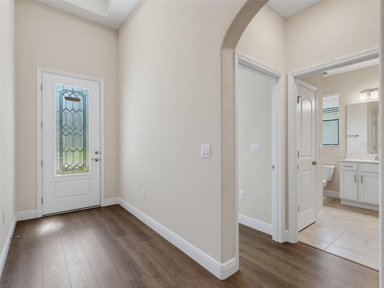 Listing Photo 9