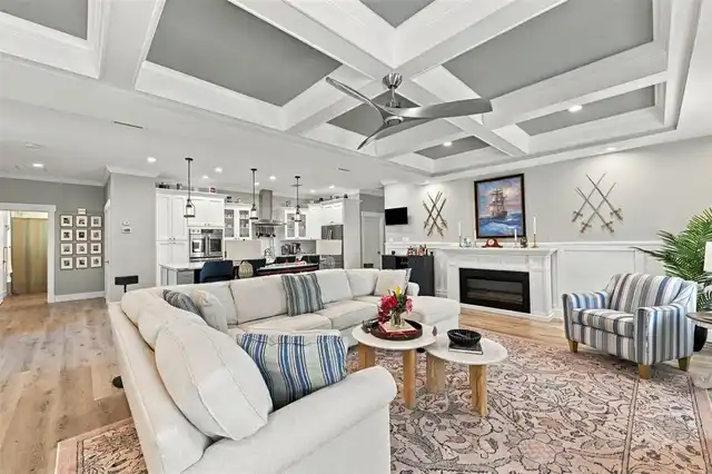Listing Photo 11