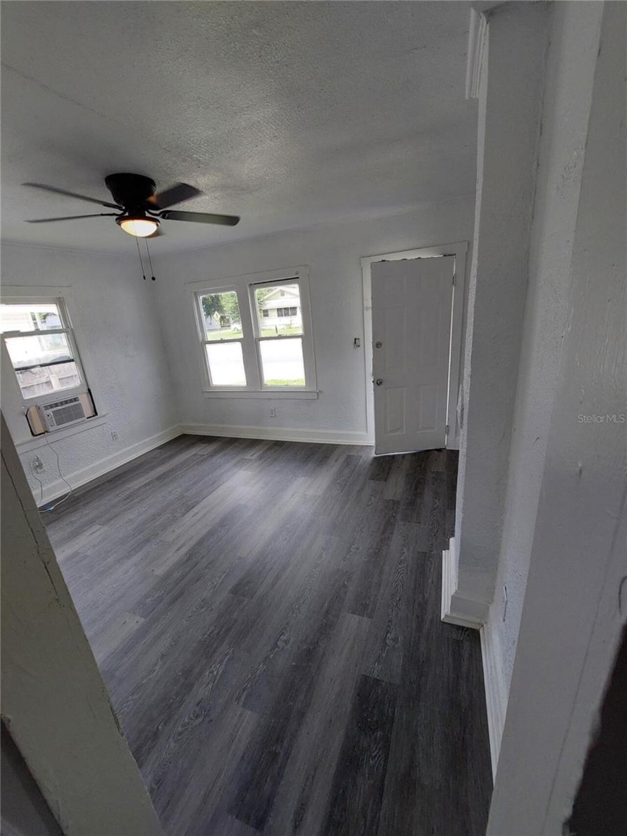 Listing Photo 10