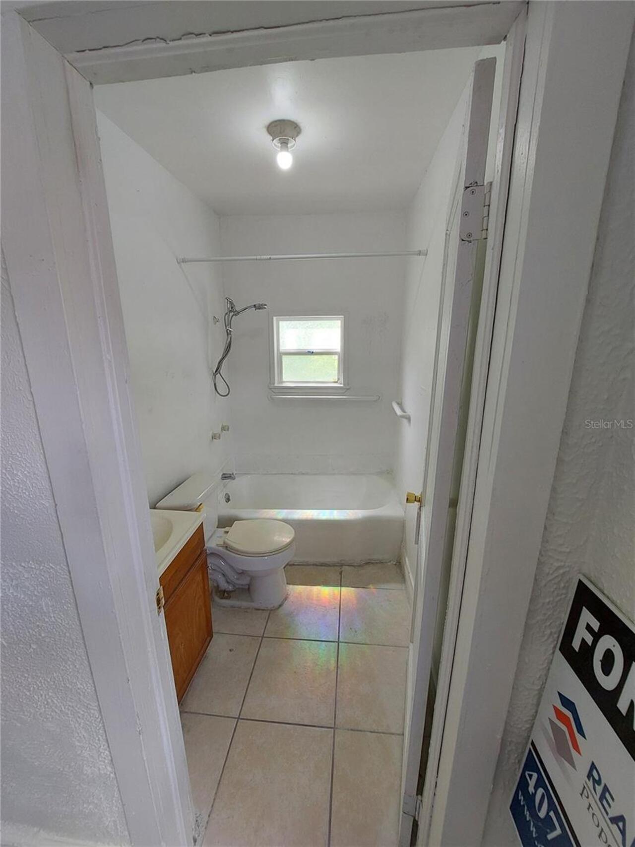 Listing Photo 12