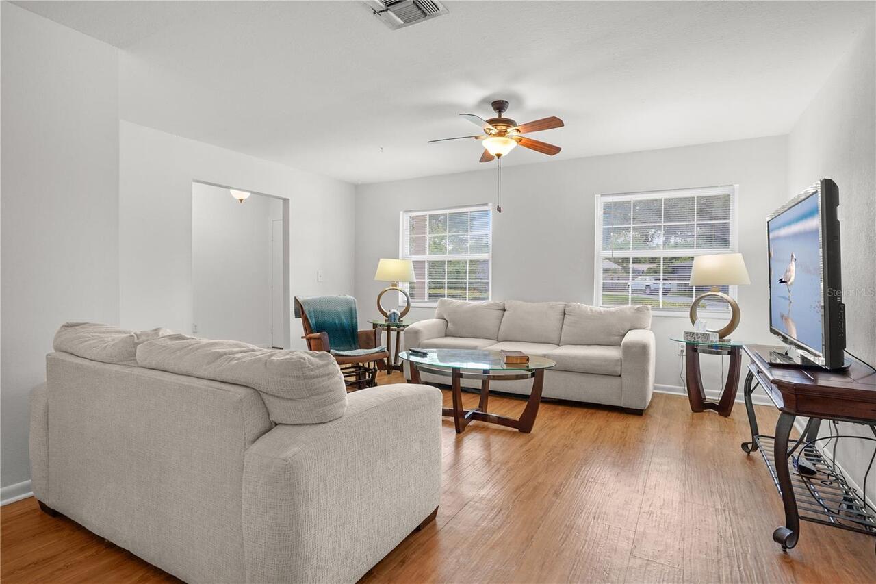 Listing Photo 9