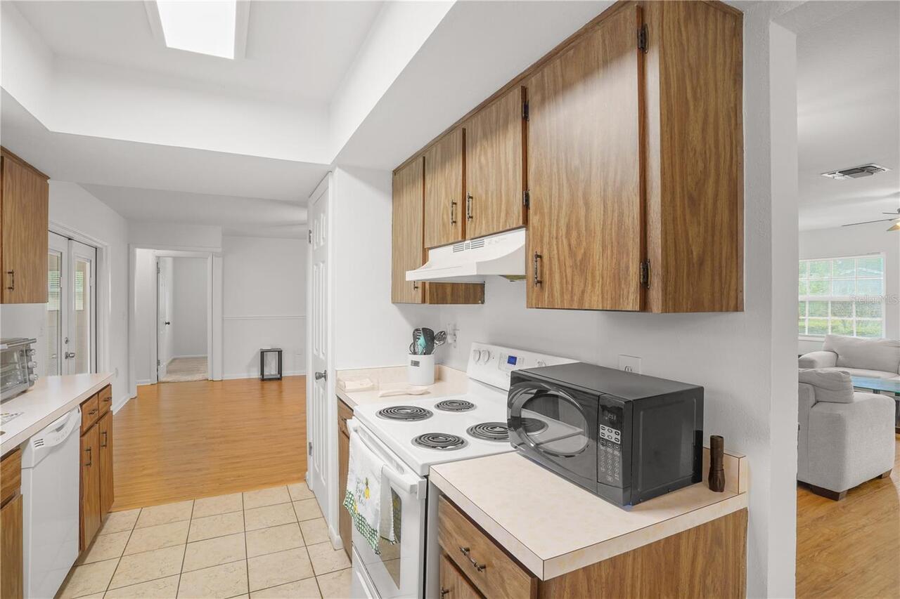 Listing Photo 15