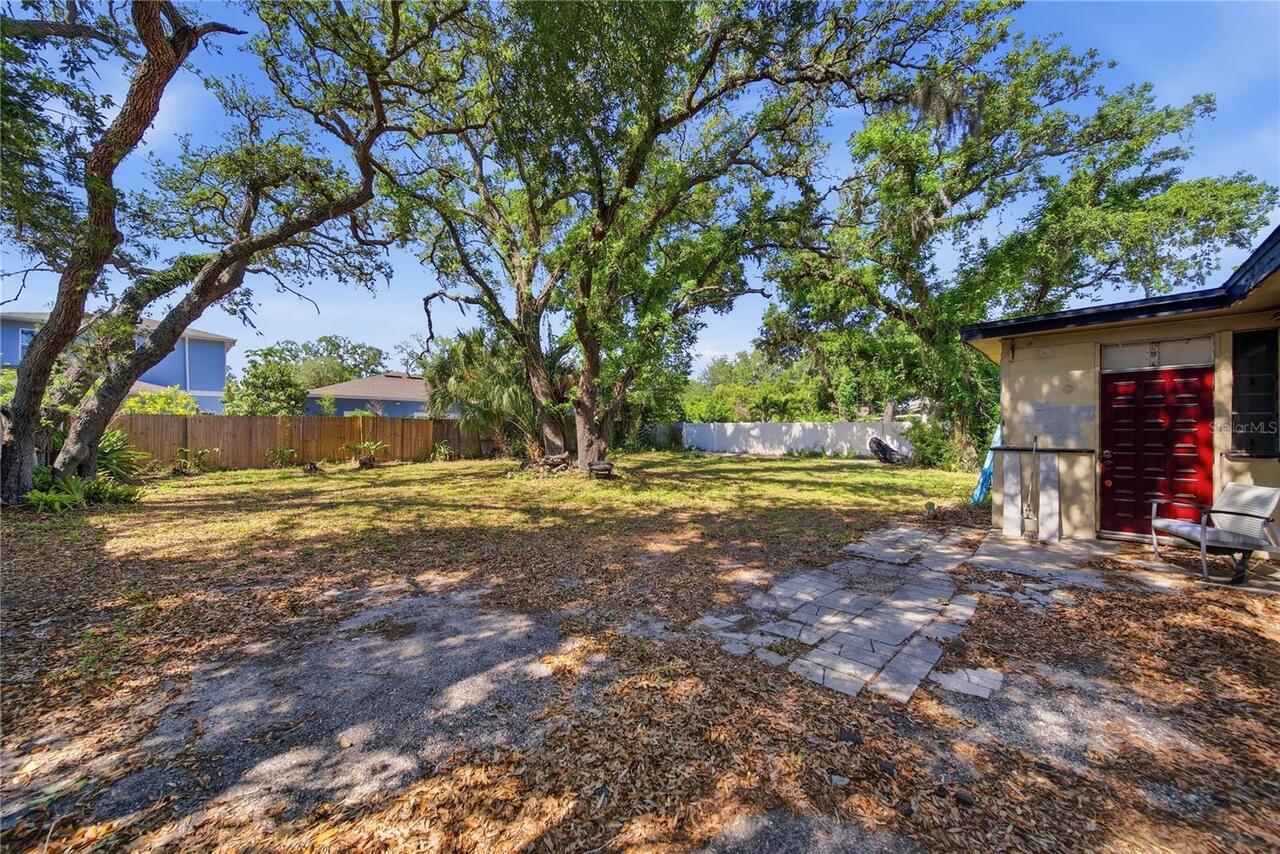 Listing Photo 8