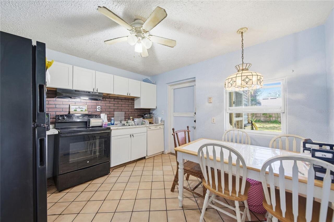 Listing Photo 17