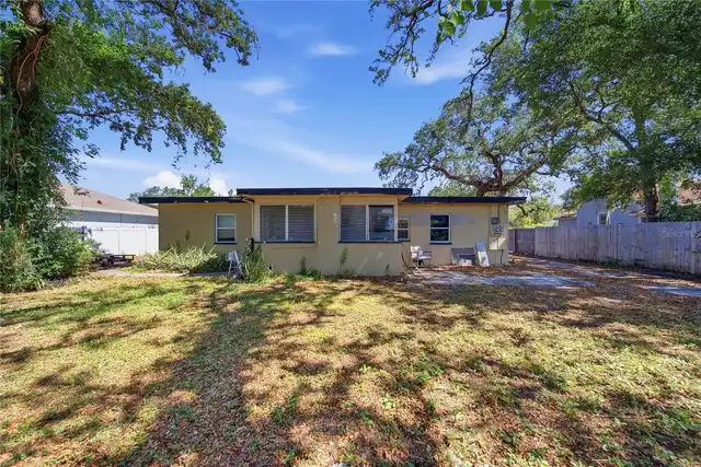 Listing Photo 9