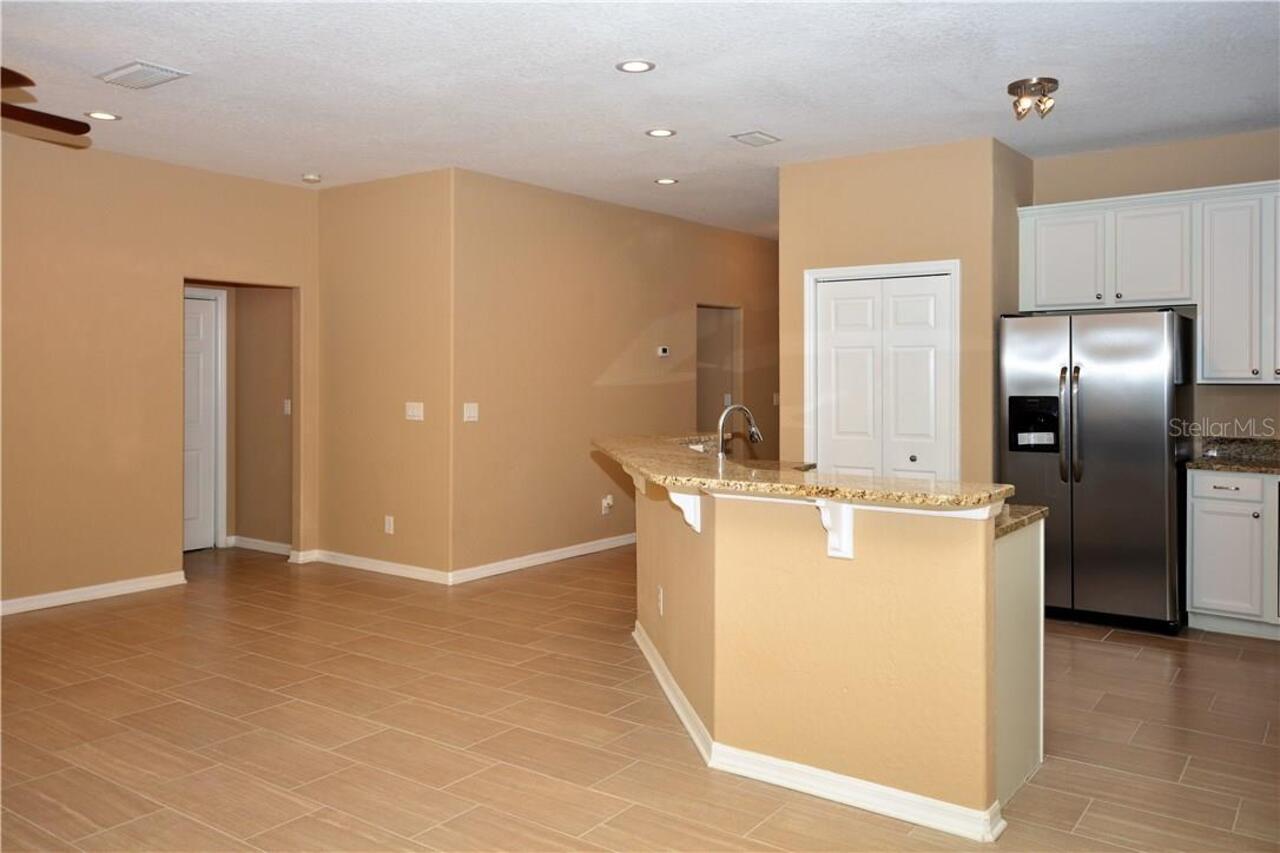Listing Photo 8