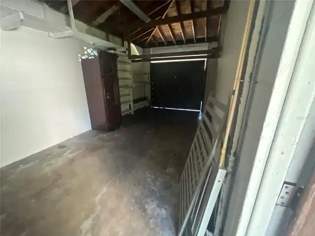 Listing Photo 12