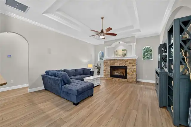 Listing Photo 16