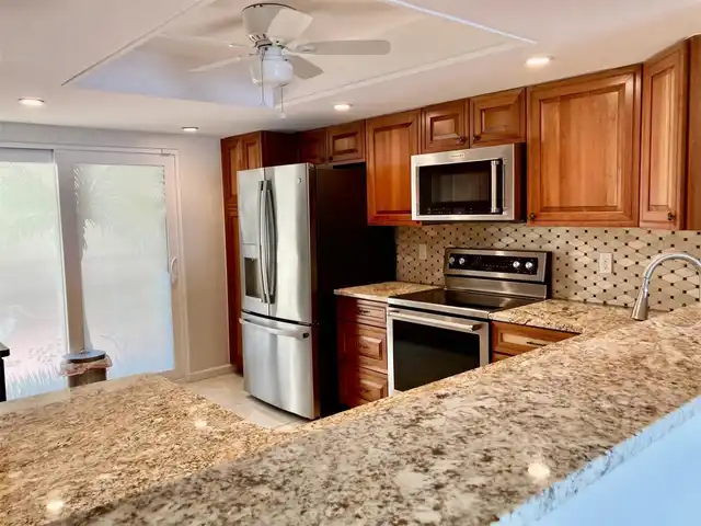 Listing Photo 12