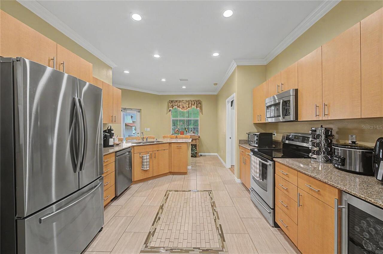 Listing Photo 11
