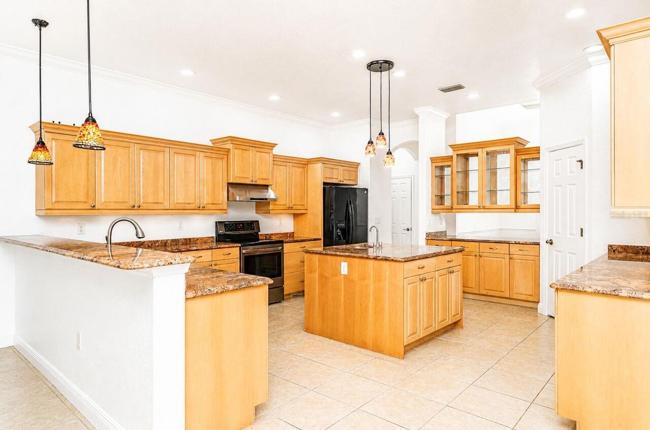 Listing Photo 11