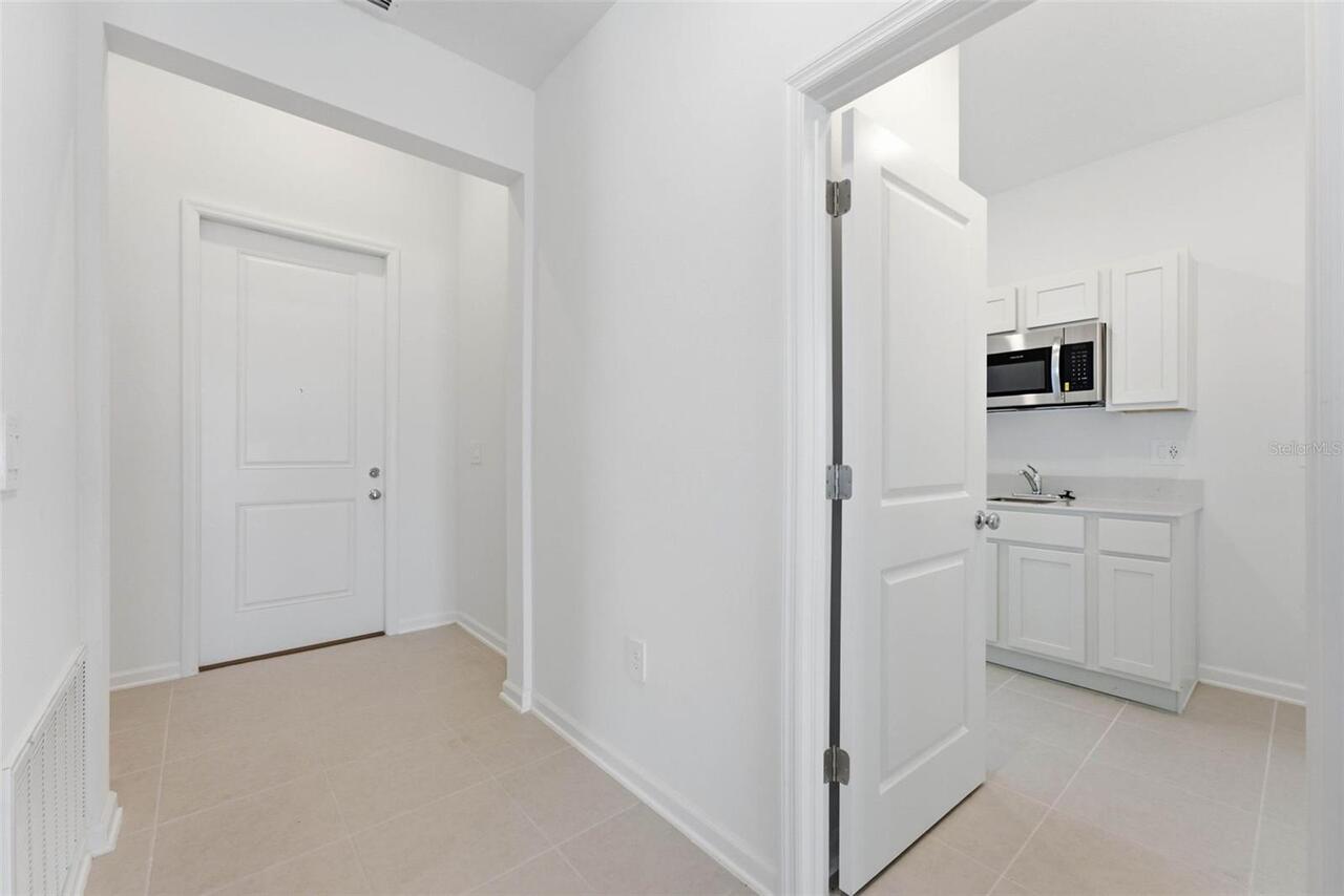 Listing Photo 14