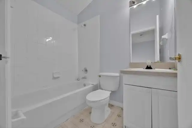 Listing Photo 12