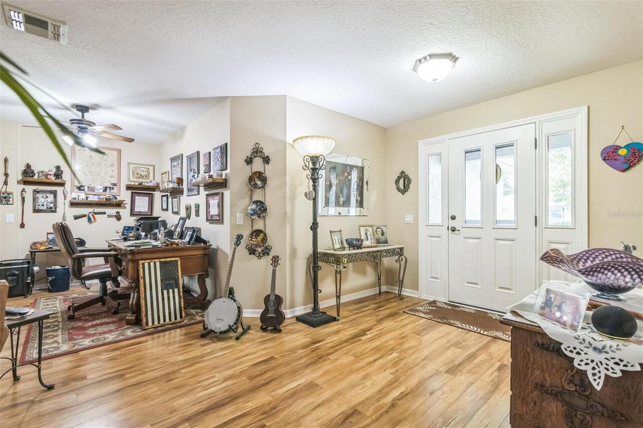 Listing Photo 10