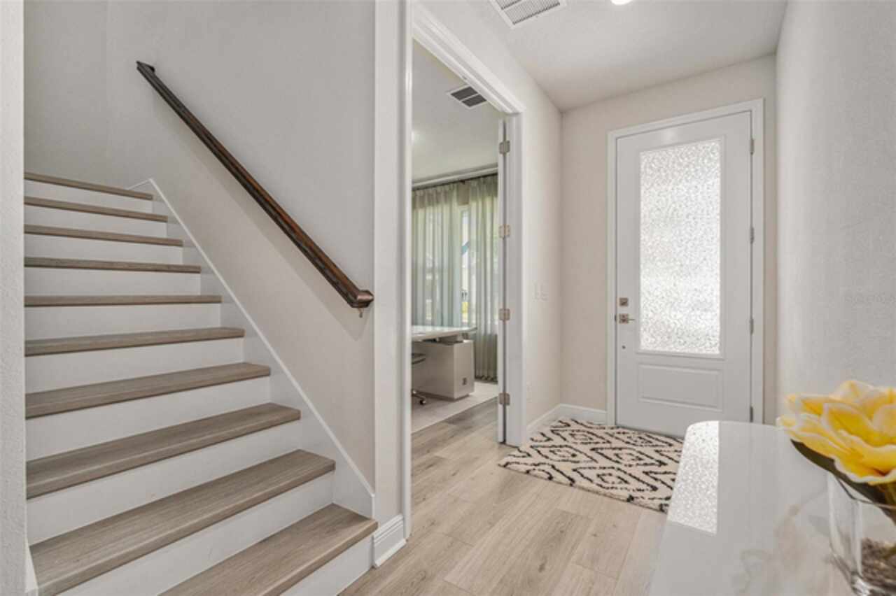 Listing Photo 10