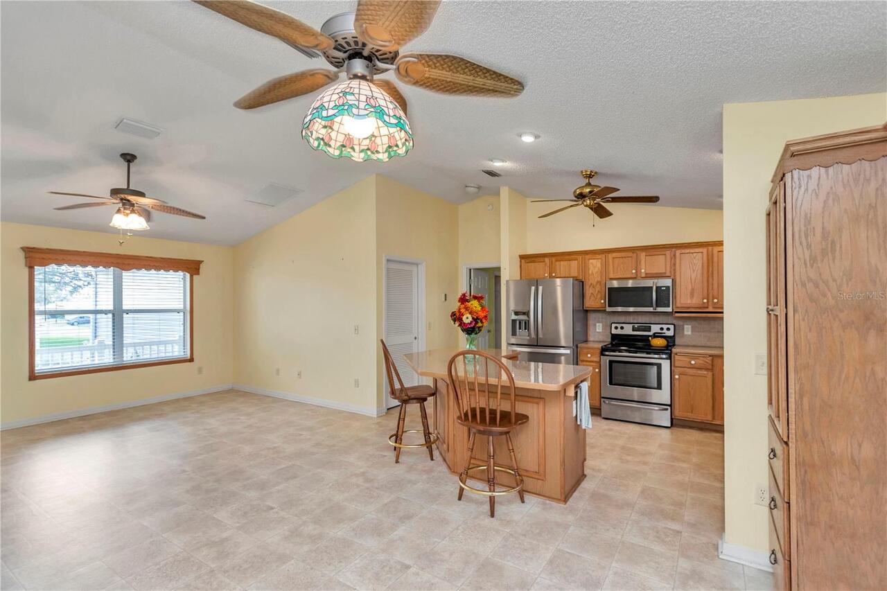 Listing Photo 12