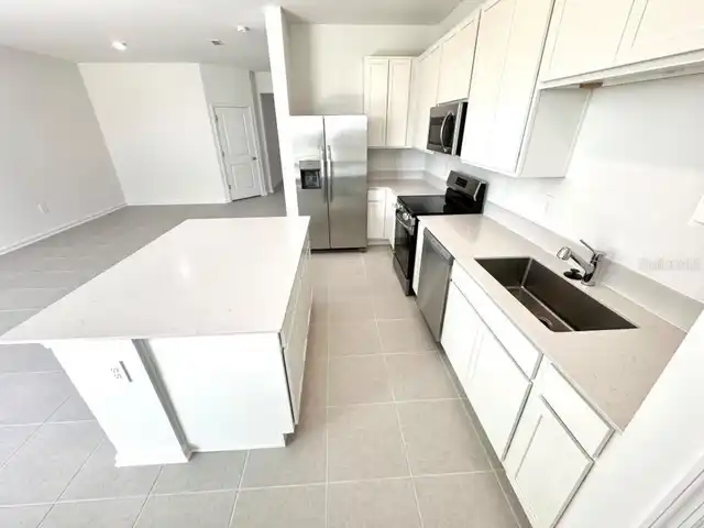 Listing Photo 9