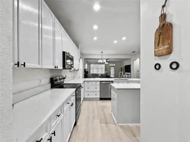 Listing Photo 9