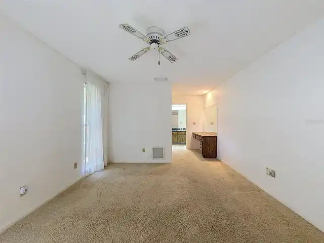 Listing Photo 34